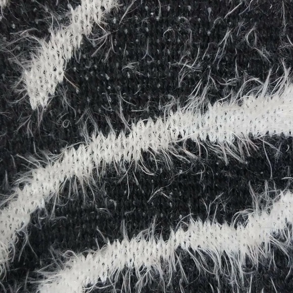 Susina Zebra Print Eyelash Open Front Cardigan Sweater - Picture 7 of 9